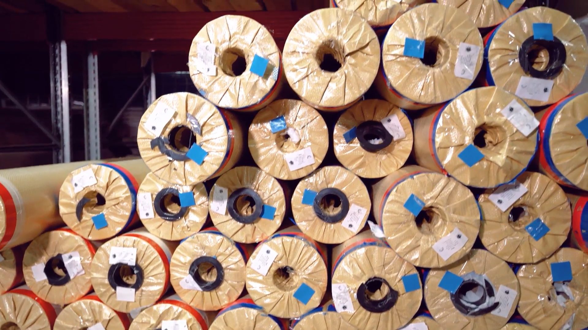 Атмосфера - доставка тентовых и рекламных материалов по РФ Атмосфера - доставка тентовых и рекламных материалов по РФ